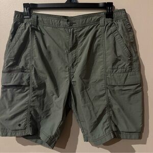 Coleman Shorts Olive Green size Large 36-38